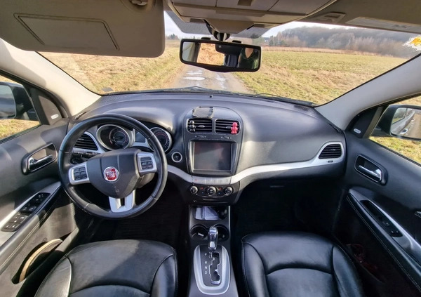 Fiat Freemont cena 47500 przebieg: 232000, rok produkcji 2012 z Jasło małe 172